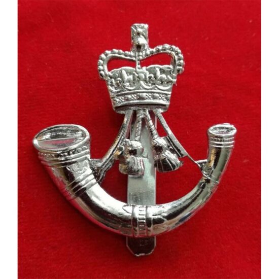 Rifles-Beret-Cap-Badge-British-Military-–-Brass-Base-Metal